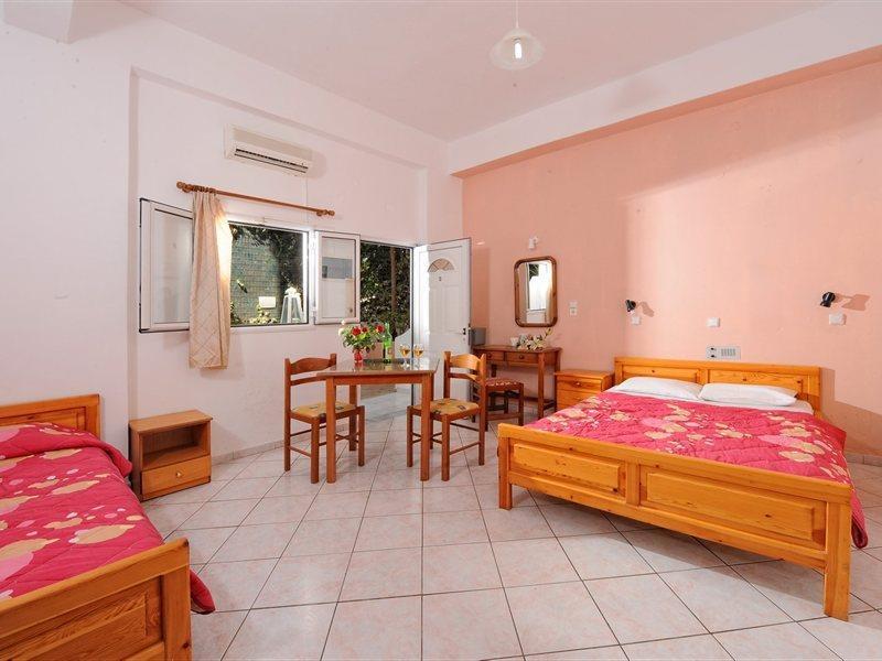 Primavera Beach Hotel Studios & Apartments Малиа Экстерьер фото